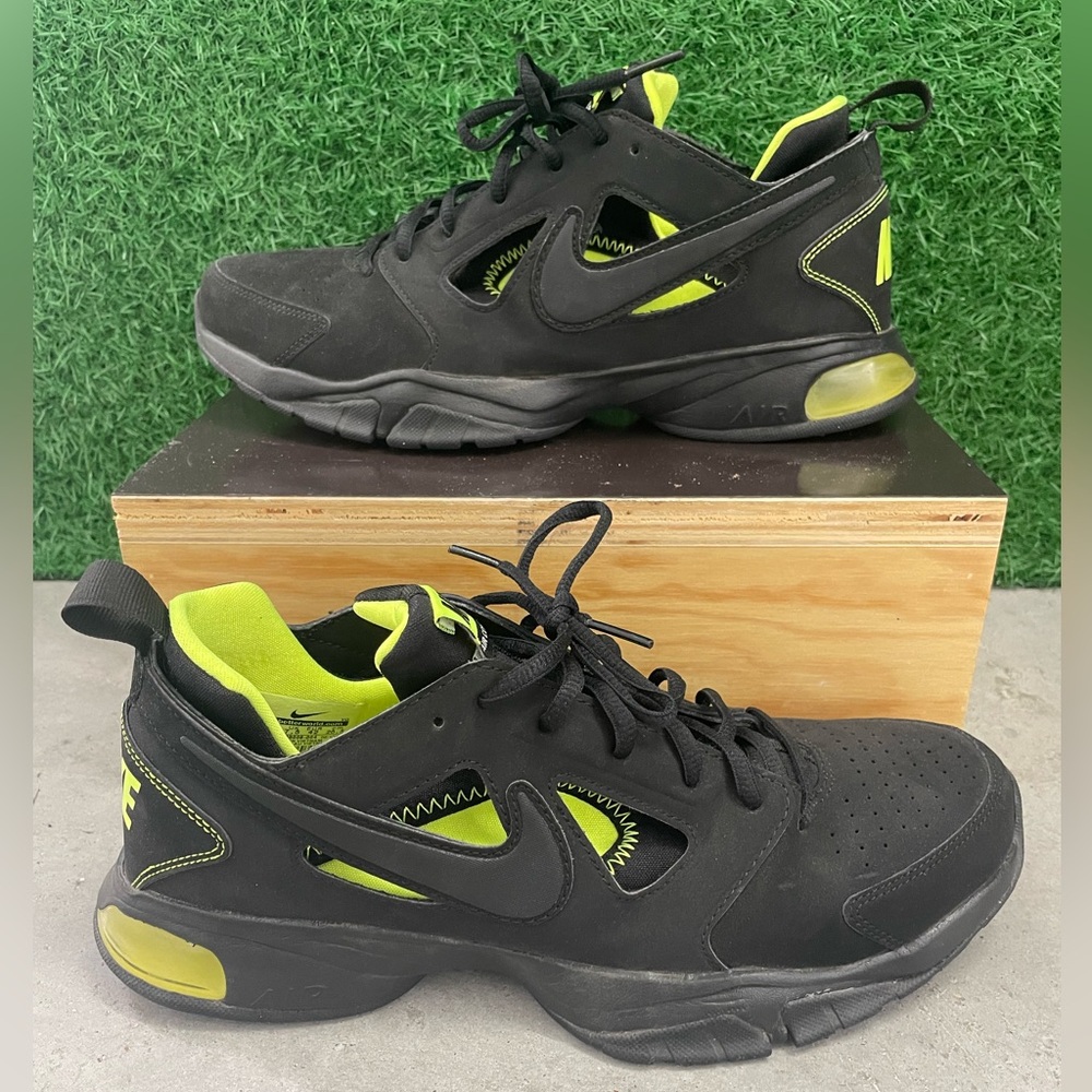 Nike Air Compete TR II Black and Neon Yellow Sneakers